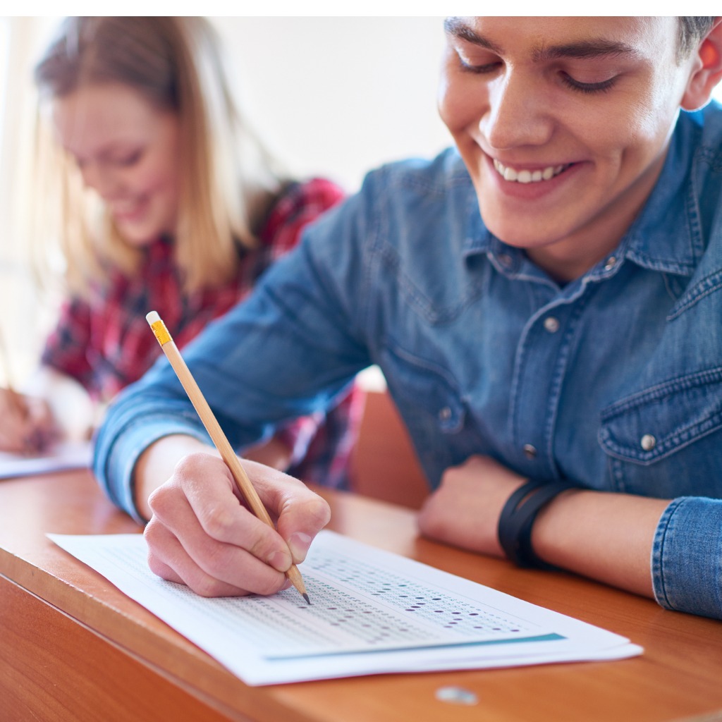 Writing test. Sinav. The Exam. Students taking Exams. Retake the Exam.